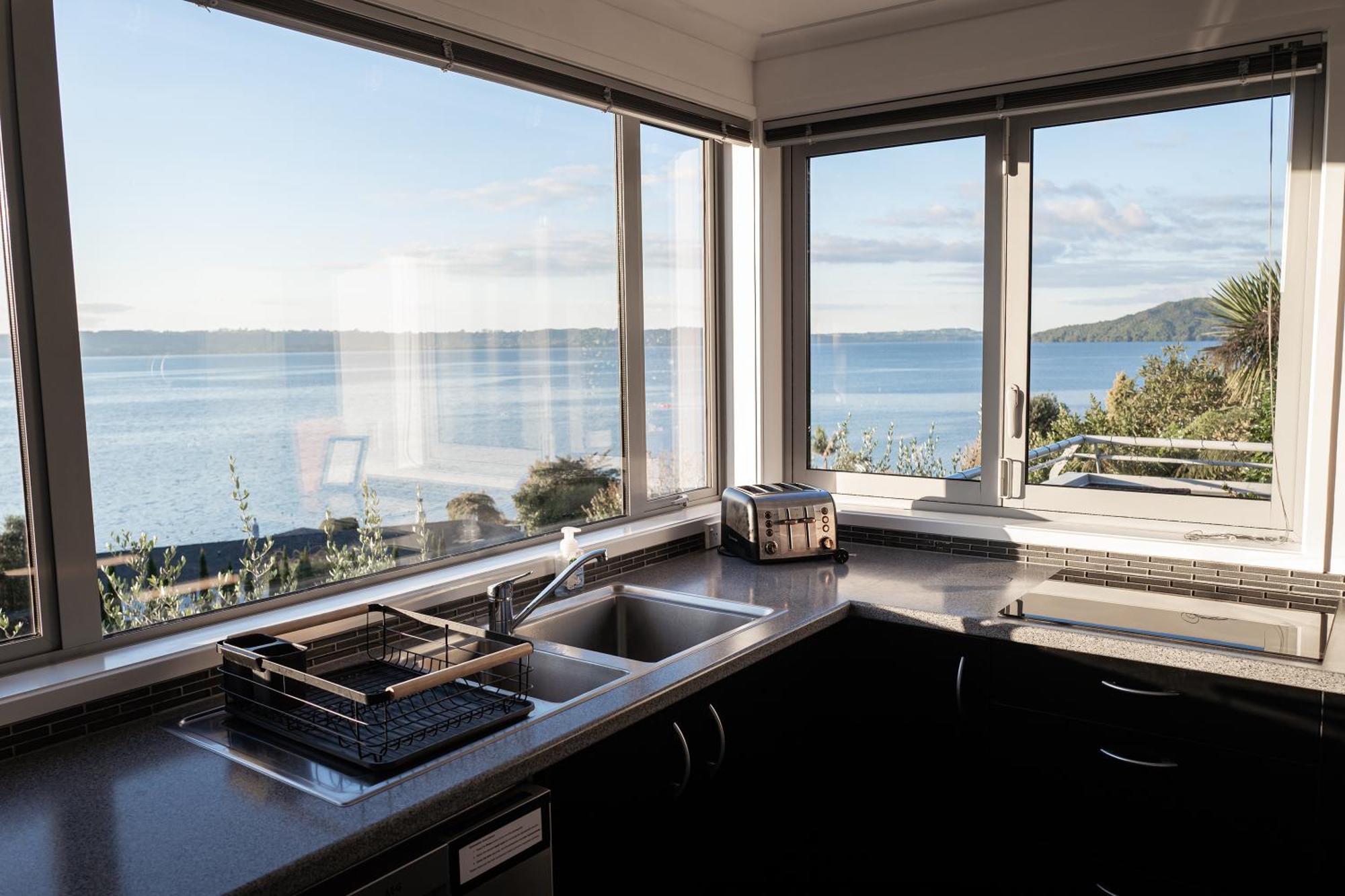 Rotorua Serenity Lakeview Retreat Exterior photo