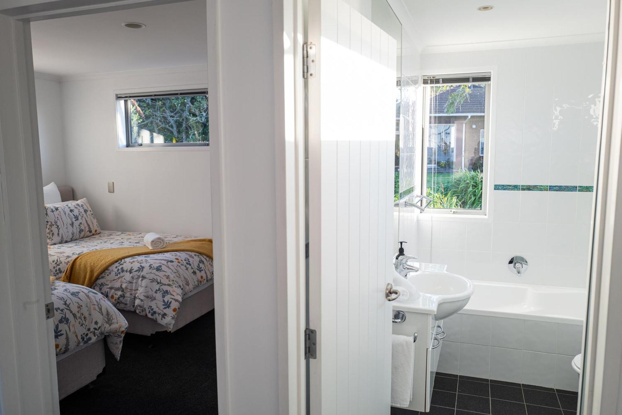 Rotorua Serenity Lakeview Retreat Exterior photo